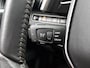 Peugeot 3008 1.6 HYbrid Allure Pack Business 180pk Automaat | Achteruitrijcamera | Climate Control | Cruise Control | Achteruitrijcamera | Dodehoek Detectie | 18" Lichtmetalen Velgen | Keyless Entry/Start | Apple Carplay/Android Auto |