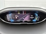 Peugeot 3008 1.6 HYbrid Allure Pack Business 180pk Automaat | Achteruitrijcamera | Climate Control | Cruise Control | Achteruitrijcamera | Dodehoek Detectie | 18" Lichtmetalen Velgen | Keyless Entry/Start | Apple Carplay/Android Auto |