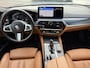 BMW 5-Serie Touring 520i LCi Aut. M-Sport, Trekhaak | Sport-leder | Navi+