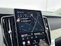 Volvo XC90 2.0 T8 Plug-in hybrid AWD Plus Dark NEW MODEL | SILVER DAWN | Luchtvering | Trekhaak | Getint glas | PDC + Camera | Harman Kardon | BLIS | Keylless |