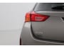 Toyota Auris 1.8 Hybrid Lease Pro | Origineel NL | Panoramadak | Navigatie | Stoelverwarming | Keyless | Parkeersensoren voor/achter | Clima | Cruise Control | 17 inch | Bi-xenon