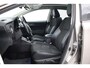 Toyota Auris 1.8 Hybrid Lease Pro | Origineel NL | Panoramadak | Navigatie | Stoelverwarming | Keyless | Parkeersensoren voor/achter | Clima | Cruise Control | 17 inch | Bi-xenon
