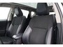 Toyota Auris 1.8 Hybrid Lease Pro | Origineel NL | Panoramadak | Navigatie | Stoelverwarming | Keyless | Parkeersensoren voor/achter | Clima | Cruise Control | 17 inch | Bi-xenon