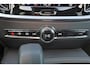 Volvo V60 T6 Recharge AWD Plus Dark - LONG RANGE - IntelliSafe Assist & Surround - 360º Camera - Harman/Kardon audio - Adaptieve LED koplampen - Verwarmde voorstoelen, stuur & achterbank - Parkeersensoren voor & achter - Elektr. bedienb. voorstoelen met geheugen -  Extra getint glas - 19' LMV