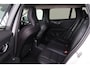Volvo V60 T6 Recharge AWD Plus Dark - LONG RANGE - IntelliSafe Assist & Surround - 360º Camera - Harman/Kardon audio - Adaptieve LED koplampen - Verwarmde voorstoelen, stuur & achterbank - Parkeersensoren voor & achter - Elektr. bedienb. voorstoelen met geheugen -  Extra getint glas - 19' LMV