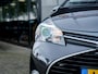 Toyota Yaris 1.5 Hybrid Aspiration S Editon Limited | Camera | Stoelverwarming | Multimedia 7.2inch | Metallic Lak | Cruise Control | Climate Control | Lichtmetalen Velgen 15'' | All Season Banden | Keyless Entry | Keyless Start | Regen -en Lichtsensor |