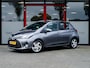 Toyota Yaris 1.5 Hybrid Aspiration S Editon Limited | Camera | Stoelverwarming | Multimedia 7.2inch | Metallic Lak | Cruise Control | Climate Control | Lichtmetalen Velgen 15'' | All Season Banden | Keyless Entry | Keyless Start | Regen -en Lichtsensor |