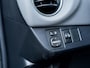 Toyota Yaris 1.5 Hybrid Aspiration S Editon Limited | Camera | Stoelverwarming | Multimedia 7.2inch | Metallic Lak | Cruise Control | Climate Control | Lichtmetalen Velgen 15'' | All Season Banden | Keyless Entry | Keyless Start | Regen -en Lichtsensor |