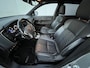 Mitsubishi Outlander 2.4 PHEV Instyle / Trekhaak (Trekgewicht 1.500kg) / Elektrisch Glazen Schuif- en Kanteldak / Navigatie via Apple Carplay & Android Auto / Stuur- en Stoelverwarming / Rondomzicht camera / Keyless Entry & Start / Adaptieve Cruise Control / Climate Control / Elektrische Achterklep