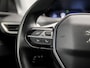 Peugeot 3008 1.2 PureTech Sport (APPLE CARPLAY, GROOT NAVI, LANE ASSIST, GETINT GLAS, SPORTSTOELEN, PARKEERSENSOREN, TREKHAAK, LM VELGEN, NIEUWE APK, NIEUWSTAAT)
