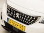 Peugeot 3008 1.2 PureTech Sport (APPLE CARPLAY, GROOT NAVI, LANE ASSIST, GETINT GLAS, SPORTSTOELEN, PARKEERSENSOREN, TREKHAAK, LM VELGEN, NIEUWE APK, NIEUWSTAAT)