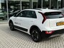Kia Niro EV DynamicLine 64.8 kWh | cruise control | Apple carplay/Android auto | Achteruitrij camera | Parkeersensoren | 1e eigenaar!!