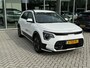 Kia Niro EV DynamicLine 64.8 kWh | cruise control | Apple carplay/Android auto | Achteruitrij camera | Parkeersensoren | 1e eigenaar!!