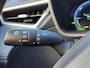 Toyota Corolla Cross 2.0 HYBRID FIRST EDITION 4S-BANDEN STOELVERW BLIND SPOT EL-ACHTERKLEP 18'' LM-VELGEN NAVI KEYLESS LED APPLE/ANDROID NL-AUTO 1E-EIG
