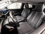 Peugeot 2008 1.2 PureTech Allure Sport (VIRTUAL COCKPIT, APPLE CARPLAY, GROOT NAVI, LEDER, STOELVERWARMING, 360 CAMERA, SPORTSTOELEN, GETINT GLAS, KEYLESS, NIEUWSTAAT)