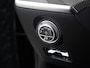 Mercedes-Benz C-klasse 180 AMG Line | Night | Panoramadak | Sfeerverlichting | Stoelverwarming | 19" lichtmetalen velgen |