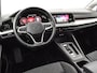 Volkswagen Golf 1.0 eTSI 110pk DSG Life · Apple/Android Car Play · ACC · Climatronic · Draadloze Telefoonlader · P-Sensoren · Garantie t/m 11-01-2028 of 100.000km