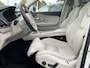 Volvo XC90 2.0 T8 392 pk Recharge AWD Inscription 7-P Panoramadak Trekhaak Luchtvering 360 Camera Harman Kardon Pilot Assist Stuur + Stoelverwarming + Koeling Nappa Leer Head Up 20 Inch + All Season Plug in Hybride NL Auto Vol Opties