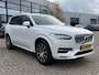 Volvo XC90 2.0 T8 392 pk Recharge AWD Inscription 7-P Panoramadak Trekhaak Luchtvering 360 Camera Harman Kardon Pilot Assist Stuur + Stoelverwarming + Koeling Nappa Leer Head Up 20 Inch + All Season Plug in Hybride NL Auto Vol Opties