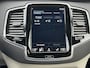Volvo XC90 2.0 T8 392 pk Recharge AWD Inscription 7-P Panoramadak Trekhaak Luchtvering 360 Camera Harman Kardon Pilot Assist Stuur + Stoelverwarming + Koeling Nappa Leer Head Up 20 Inch + All Season Plug in Hybride NL Auto Vol Opties