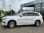 Volvo XC90 2.0 T8 392 pk Recharge AWD Inscription 7-P Panoramadak Trekhaak Luchtvering 360 Camera Harman Kardon Pilot Assist Stuur + Stoelverwarming + Koeling Nappa Leer Head Up 20 Inch + All Season Plug in Hybride NL Auto Vol Opties