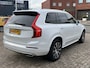 Volvo XC90 2.0 T8 392 pk Recharge AWD Inscription 7-P Panoramadak Trekhaak Luchtvering 360 Camera Harman Kardon Pilot Assist Stuur + Stoelverwarming + Koeling Nappa Leer Head Up 20 Inch + All Season Plug in Hybride NL Auto Vol Opties
