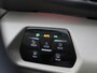Volkswagen Multivan 1.4 eHybrid L2H1 Life | 18 inch velgen | Parkeersensoren | Achteruitrijcamera | Stoelverwarming voor | Adaptive cruise control |