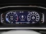 Volkswagen T-Roc 1.5 TSI R-Line 17 inch velgen | Automaat | Stoelverwarming | Trekhaak | Achteruitrijcamera | Adaptive cruise control | Apple carplay / Android auto |