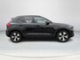 Volvo XC40 1.5 T5 Plug-in hybrid Plus Dark Elektronisch inklapbare trekhaak | Climate Control | Lederen bekleding | Stoel- en stuurverwarming | Navigatiesysteem | Harman Kardon geluidsinstallatie | Full options | 12 maanden BOVAG garantie