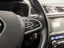 Renault Kadjar 1.2 TCe Intens Sport (VIRTUAL COCKPIT, APPLE CARPLAY, NAVIGATIE, CLIMATE, CAMERA, LEDER, SPORTSTOELEN, GETINT GLAS, TREKHAAK, LANE ASSIST, CRUISE, NIEUWSTAAT)