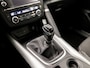 Renault Kadjar 1.2 TCe Intens Sport (VIRTUAL COCKPIT, APPLE CARPLAY, NAVIGATIE, CLIMATE, CAMERA, LEDER, SPORTSTOELEN, GETINT GLAS, TREKHAAK, LANE ASSIST, CRUISE, NIEUWSTAAT)