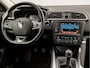Renault Kadjar 1.2 TCe Intens Sport (VIRTUAL COCKPIT, APPLE CARPLAY, NAVIGATIE, CLIMATE, CAMERA, LEDER, SPORTSTOELEN, GETINT GLAS, TREKHAAK, LANE ASSIST, CRUISE, NIEUWSTAAT)