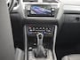 Volkswagen Tiguan 1.4 TSI eHybrid 245pk | Head up display | Stoelverwarming l Extra getinte ramen | Adaptief cruise control | Led koplampen | Keyless | Stuur + stoelverwarming | 17"LMV
