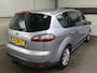 Ford S-Max 2.0-16V - Airco - 7 persoons - Trekhaak