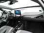 Volkswagen ID.3 First Plus 58 kWh | Apple Carplay | Navigatie | Achteruitrij camera | Parkeersensoren voor en achter | Wifi | Voorstoelen verwarmd |