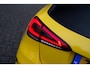 Mercedes-Benz A-klasse 180 Premium Plus | AMG Pakket | Panorama | Leder/alcantara | Elektrisch verstelbare voorstoelen | LED | CAM