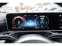 Mercedes-Benz A-klasse 180 Premium Plus | AMG Pakket | Panorama | Leder/alcantara | Elektrisch verstelbare voorstoelen | LED | CAM