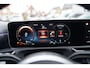 Mercedes-Benz A-klasse 180 Premium Plus | AMG Pakket | Panorama | Leder/alcantara | Elektrisch verstelbare voorstoelen | LED | CAM