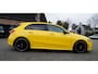 Mercedes-Benz A-klasse 180 Premium Plus | AMG Pakket | Panorama | Leder/alcantara | Elektrisch verstelbare voorstoelen | LED | CAM