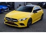 Mercedes-Benz A-klasse 180 Premium Plus | AMG Pakket | Panorama | Leder/alcantara | Elektrisch verstelbare voorstoelen | LED | CAM