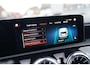Mercedes-Benz A-klasse 180 Premium Plus | AMG Pakket | Panorama | Leder/alcantara | Elektrisch verstelbare voorstoelen | LED | CAM