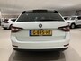 Skoda Superb Combi 1.8 TSI Style Business 179 PK | Automaat | Apple Carplay | Stuurwielverwarming | Stoelverwarming | Achteruitrijcamera | Adaptive Cruise Control | Elektrische Achterklep | Parkeersensoren | Navigatie | DAB Radio | Climate Control | Elektrisch Verstelbare Voorstoelen |