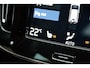 Volvo XC40 1.5 T3 Momentum Pro 163PK | Achteruitrijcamera | Clima | Stoelverwarming