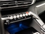 Peugeot 5008 1.2 PureTech Sport 7 Persoons (FACELIFT, APPLE CARPLAY, GROOT NAVI, 360 CAMERA, GETINT GLAS, SPORTSTOELEN, PARELMOER, TREKHAAK, KEYLESS, NIEUWE APK, NIEUWSTAAT)