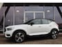 Volvo XC40 1.5 T4 211PK RECHARGE AUTOMAAT R-DESIGN Panodak | Electr. trekh. | Wit Metallic | Harman Kardon | Camera | Pdc v+a | 19 Inch Lm | Stoel/stuurverw. |