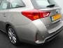 Toyota Auris Touring Sports 1.8 Hybrid Executive | Parkeersensoren V+A | Stoelverwarming |