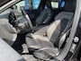 Volvo S60 2.0 T6 AWD Twin Engine R-Design / Automaat / NL-Auto / Dealer-Onderhouden / 1e-Eigenaar / Vol-Leder / Standkachel / Adaptieve Cruise-Control met Pilot Assist / Climate-Control / Stoelverwarming / Apple-Carplay & Android-Auto / Dodehoek-Detectie / LED / Keyless / Elektr.-Stoelen / DAB Radio-Bluetooth / Navi / PDC V+A met Camera-Achter / 19'' LMV / ENZ.