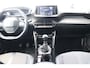 Peugeot 2008 1.2 PURETECH 130PK ALLURE PACK / NAVI / LEDER / CLIMA / LED / PDC / 17" LMV / CAMERA / KEYLESS / WINTERPAKKET / ADAPT. CRUISECONTROL / NIEUWSTAAT !!