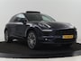 Porsche Macan 2.0 | GTS Pack | Panoramadak | Bose | Carplay | Camera | 18 voudige sportstoelen | Stoelverwarming | Trekhaak | Navigatie | Leder | Memory | DAB+ | 21'' Turbo velgen