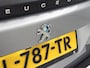 Peugeot e-2008 SUV EV Allure Pack 50 kWh 136pk | Navigatie | Achteruitrijcamera | 3D Cockpit | Stoelverwarming | Climate Control | Cruise Control | Parkeersensoren | Keyless start | Bluetooth | Apple CarPlay / Android Auto | DAB+ radio | Elektrisch inklapbare spiegels | Donker getint glas | 17" lichtmetalen velgen |